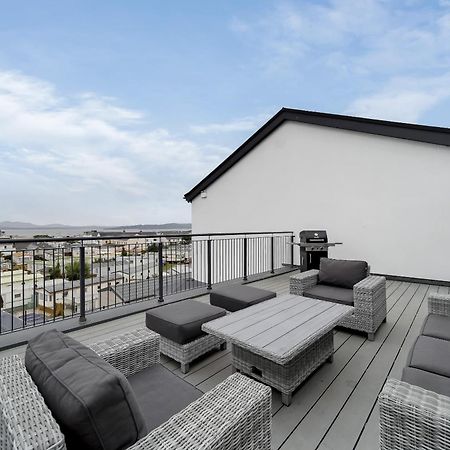 Bayview Luxury 3 Bedroom Apartment First Floor Downings Exterior photo