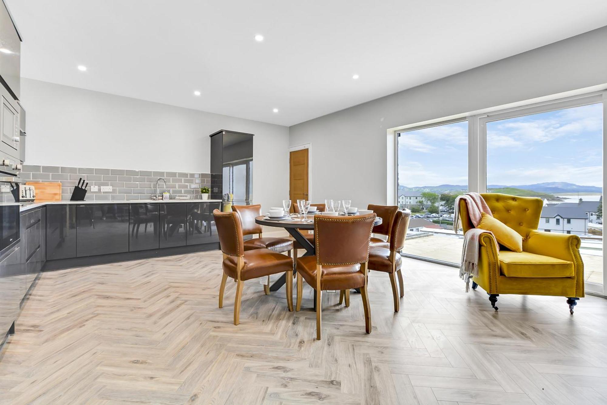 Bayview Luxury 3 Bedroom Apartment First Floor Downings Exterior photo